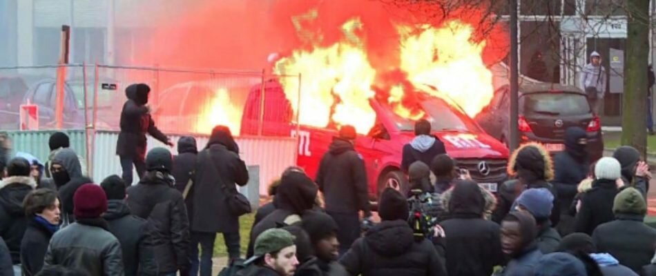 Bobigny&nbsp;: la manifestation pour «&nbsp;Théo&nbsp;» tourne à l’émeute