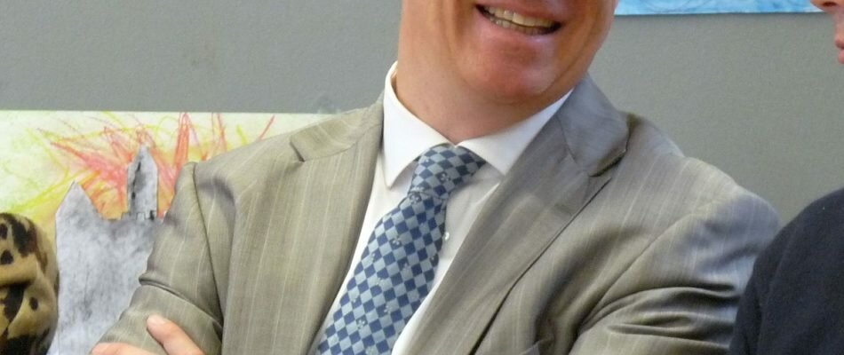 L’ancien ministre et ancien maire de Saint-Maur-des-Fossés, Henri Plagnol, condamné pour fausses factures