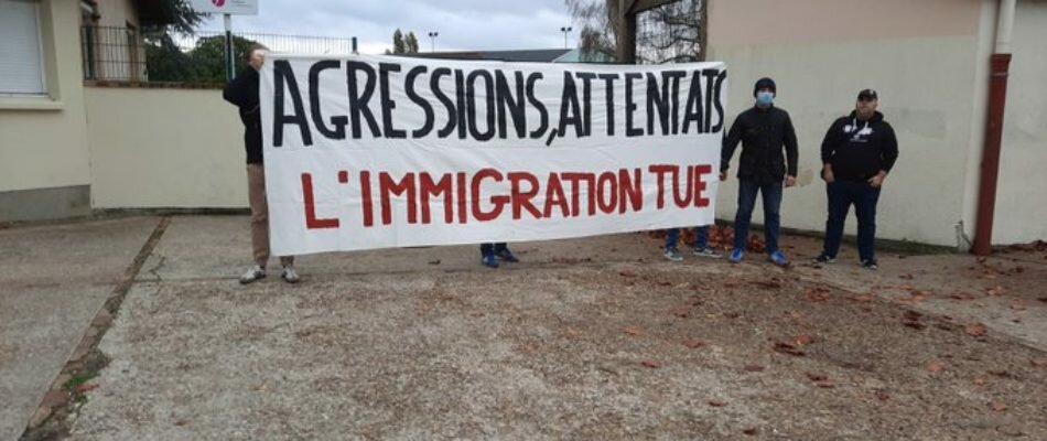 Auctorum rend hommage à Samuel Paty et pointe des responsabilités.