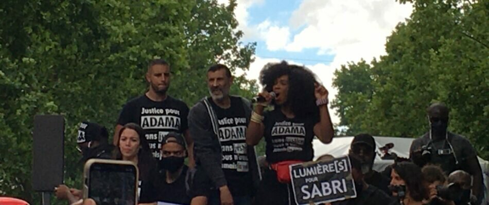 Un membre du « Comité Adama » accusé de violences sexistes